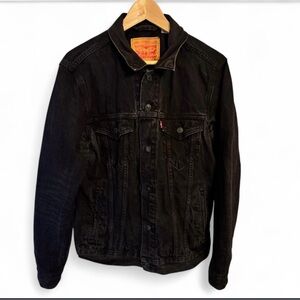 Levi's Black Denim Trucker Jacket - Lightweight Men’s Coat